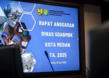 Wali Kota Medan, Rico Tri Putra Bayu Waas melakukan pertemuan dengan Dinas SDABMBK Kota Medan.