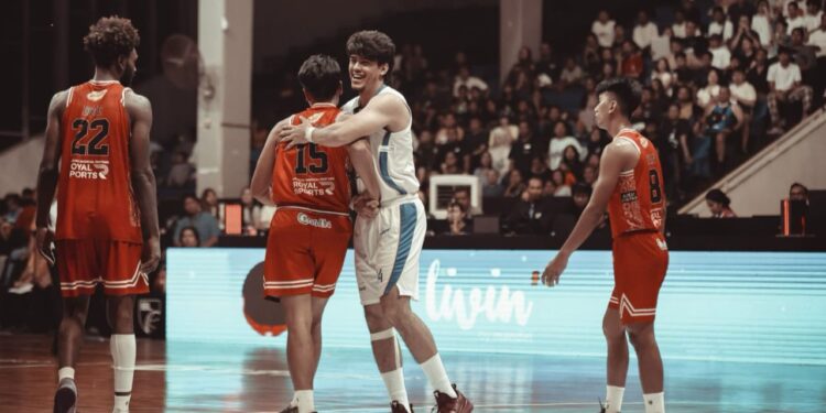 Indosat Dukung Pemberdayaan Generasi Muda Indonesia Melalui Olahraga Basket 1 Pertandingan Satria Muda Pertamina vs Rajawali Medan Basketball, di GOR Unimed Minggu (27/4).