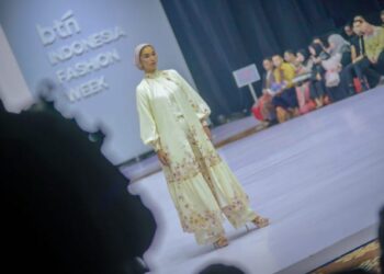 Fashion show Dekranasda Kota Medan di IFW 2025, di Jakarta Convention Center (JCC).
