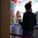KAI Sumut Hemat Anggaran Puluhan Juta dari Teknologi Face Recognition 2 Penumpang di Stasiun Medan sedang melakukan teknologi Face Recognition (pengenalan wajah) untuk proses boarding.