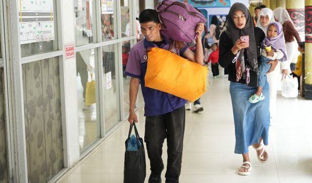 Hari Buruh, KAI Sumut Imbau Calon Penumpang Datang Lebih Awal ke Stasiun 1 Penumpang di Stasiun Medan.