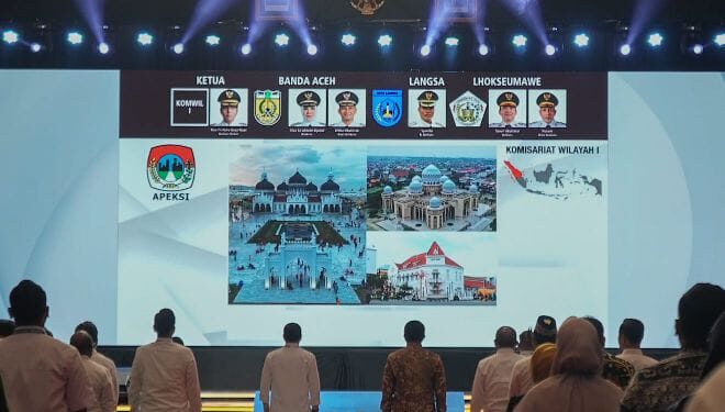Medan Jadi Tuan Rumah Rakernas XVII APEKSI Tahun 2026 1 Sidang Pleno IV yang diikuti seluruh Komisariat Wilayah (Komwil), Jumat (9/5/2025), di Lantai IV Grand City Surabaya.