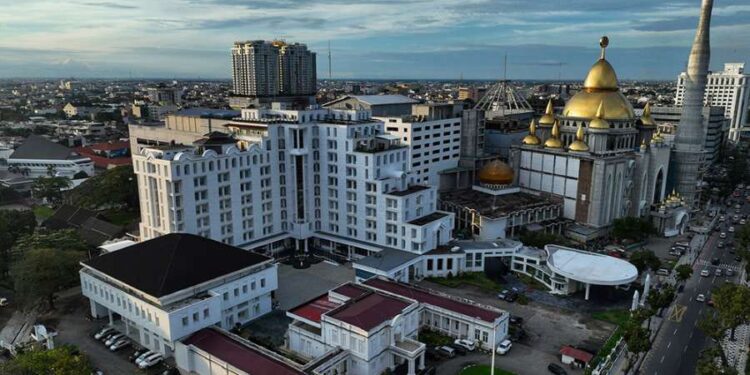 Pemprov Sumut Tidak Lanjutkan Paket Sewa Pesawat Garuda Pindahkan Narapidana 1 Kantor Gubernur Provinsi Sumatra Utara (Sumut).