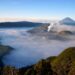 Sisakan Waktumu Kunjungi Destinasi Seru Ini Usai Nikmati Jazz Gunung Bromo 2 Penanjakan adalah spot terbaik di kawasan Gunung Bromo untuk menikmati matahari terbit.