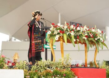 Wali Kota Medan, Rico Tri Putra Bayu Waas memimpin langsung jalannya upacara kemerdekaan, Minggu (17/8/2025).