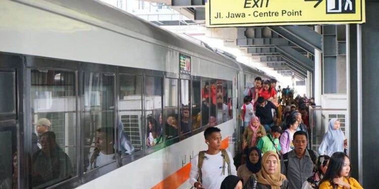 Januari-Agustus 2025, Penumpang KA Srilelawangsa PSO di Sumut Naik 24,14% 1 Penumpang KA Srilelawangsa.