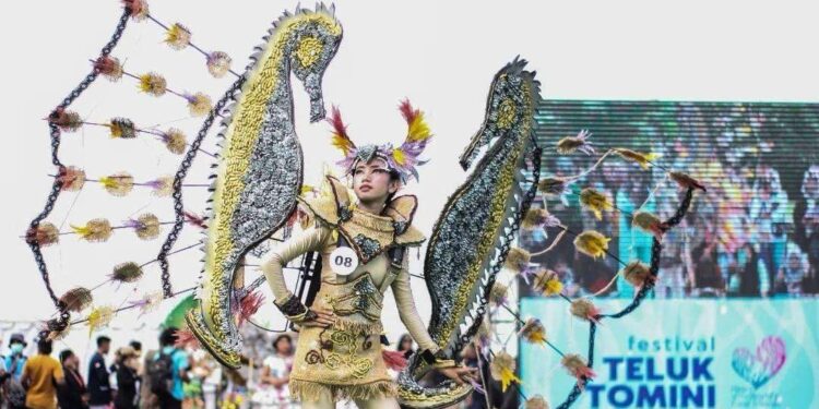 Pesona Teluk Tomini, Surga Wisata Bawah Laut di Indonesia 1 Festival Teluk Tomini.