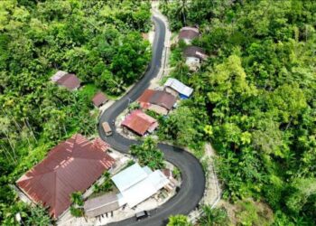 Kondisi jalan di Nias setelah diperbaiki.