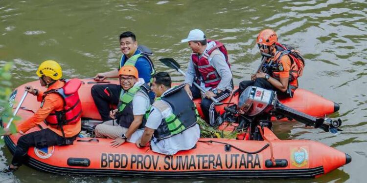 Zakiyuddin Ikut Aksi Bersih Sungai Deli, Dengarkan Keluhan Warga 1 Aksi Bersih aliran Sungai Deli.