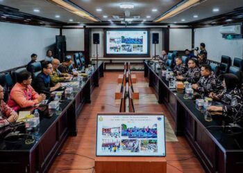 Wali Kota Medan, Rico Waas saat menerima audiensi jajaran Mabes Angkatan Laut terkait rencana pelaksanaan APCS 2026 di Sumut.