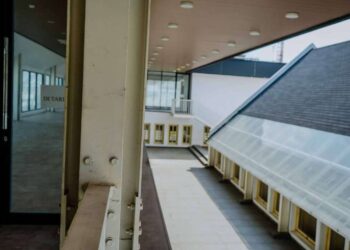 Gedung Warenhuis.