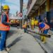 12 Ruas Jalan di Medan Bebas Kabel Udara Tahun Ini 2 Pemotongan kabel dan pembongkaran tiang utilitas secara simbolis sebagai tanda dimulainya penataan di ruas Jalan Zainul Arifin.