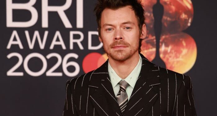 Intip Gaya Harry Styles di BRIT Awards 2026, Tepis Rumor Rambut Rontok 1 Harry Styles di BRIT Awards 2026.