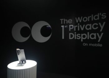 Samsung Galaxy S26 Ultra sebagai The World’s 1st Privacy Display on Mobile.
