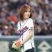 Pesona Wendy Red Velvet Lakukan 'First Pitch' di Tokyo Dome, Dukung Timnas Bisbol Korea 2 Wendy saat melakukan lemparan pertama kehormatan dalam laga penyisihan Grup C World Baseball Classic (WBC) 2026 di Tokyo Dome, Kamis (5/3/2026).