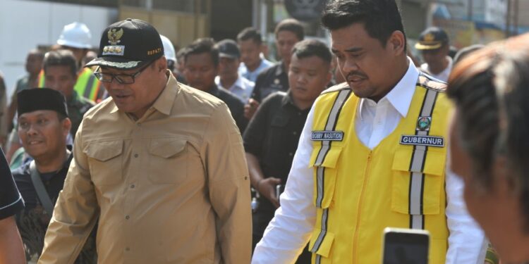 Bobby Nasution Pastikan Perbaikan Jalan Perintis Kemerdekaan Galang 1 Gubernur Sumut, Bobby Nasution meninjau langsung kondisi Jalan Perintis Kemerdekaan, Kecamatan Galang, Kabupaten Deliserdang.