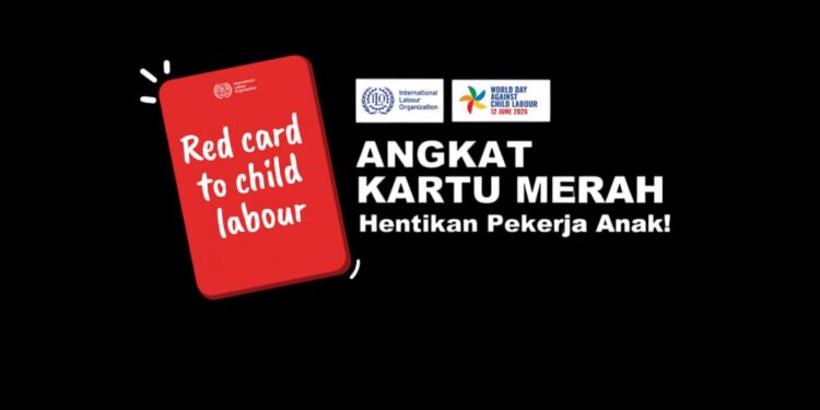 PSSI Gandeng ILO Ikut Upaya Global Tolak Pekerja Anak 1 Banner kampanye global Red Card to Child Labour.