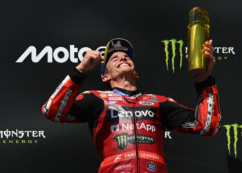 Marc Marquez menang dramatis di MotoGP Ceko 2026.