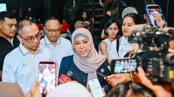 Netlix, PUBG hingga Shopee Sudah Lapor Penilaian Mandiri PP TUNAS 1 Menteri Komunikasi dan Digital (Menkomdigi), Meutya Hafid.