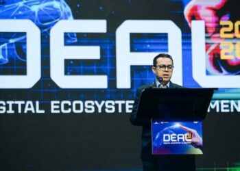 Wamenkomdigi, Nezar Patria memberikan keynote speech penutup dalam acara DEAL 2026 di Tribrata Darmawangsa, Jakarta Selatan, Selasa (23/6/2026).