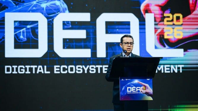 Potensi Ekonomi Digital RI Diperkirakan Bisa Capai US$360 Miliar 1 Wamenkomdigi, Nezar Patria memberikan keynote speech penutup dalam acara DEAL 2026 di Tribrata Darmawangsa, Jakarta Selatan, Selasa (23/6/2026).