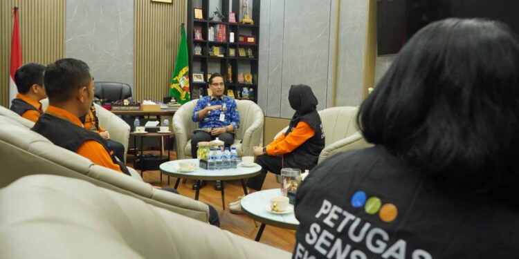 Rico Waas Terima Pendataan Perdana Sensus Ekonomi 2026 1 Wali Kota Medan, Rico Waas menerima kunjungan BPS Kota Medan untuk pendataan perdana Sensus Ekonomi 2026 bagi kepala daerah.