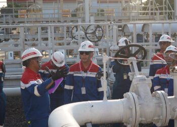 Komisaris Utama PT Pertamina, Mochamad Iriawan, meninjau beberapa fasilitas operasi Pertamina Patra Niaga.