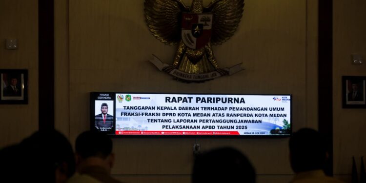 Rico Waas Sebut APBD Kota Medan 2025 Sehat dan Bebas Utang 1 Rapat Paripurna Tanggapan Kepala Daerah atas Pemandangan Umum Fraksi-Fraksi DPRD Kota Medan terkait Ranperda Laporan Pertanggungjawaban Pelaksanaan APBD TA 2025.