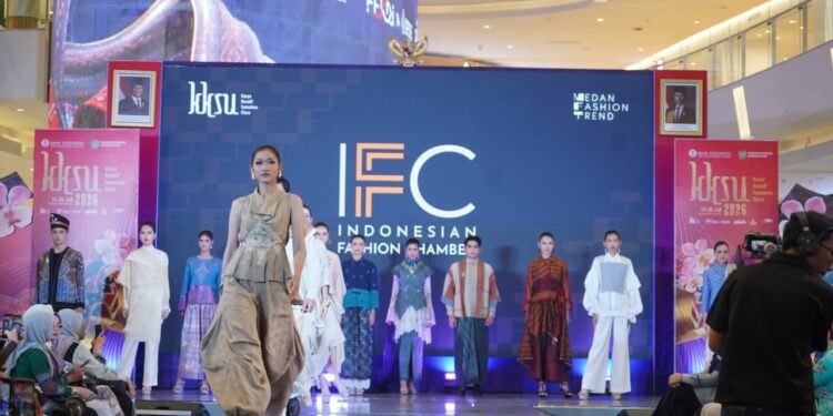 Medan Fashion Trend 2026 Dibuka, Unjuk Karya 163 Desainer UMKM Sumut 1 Medan Fashion Trend 2026, di Delipark Mall, Medan.
