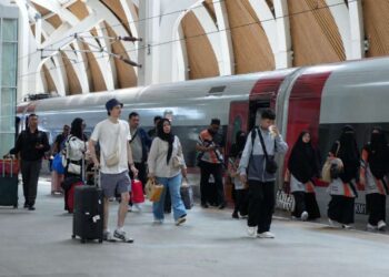 Sebanyak 184.740 penumpang WNA telah gunakan Whoosh dan didominasi warga Malaysia.