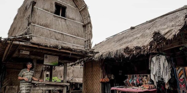Pemerintah Siap Rekonstruksi Kampung Adat Sade Tanpa Hilangkan Autentisitasnya 1 Desa Sade.