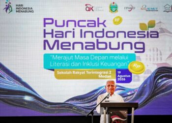 Wagub Sumut, Surya saat Puncak Hari Indonesia Menabung, di Sekolah Rakyat Terintegrasi 2, Jalan Flamboyan, Kota Medan.