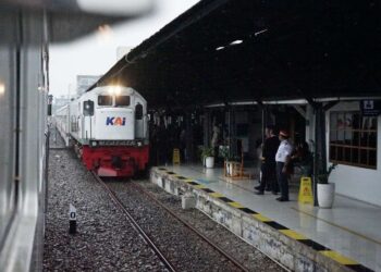 Ilustrasi Kereta Api.